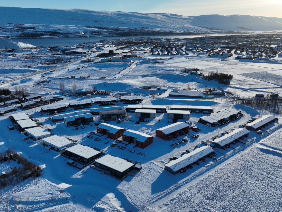 Lónsbakkahverfi, mynd tekin af Hjalta Steinþórssyni