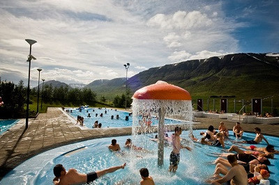 Sumaropnun í sundlauginni Þelamörk