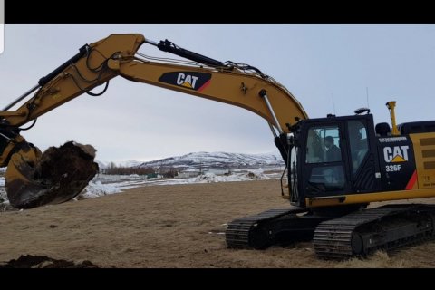 Gatnaframkvæmdir hafnar við Reynihlíð - fyrsta skóflustungan